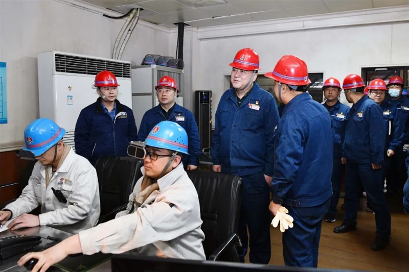 ��˾�I(l��ng)��(d��o)�������λ�M(j��n)�а�ȫ���a(ch��n)���Ų�